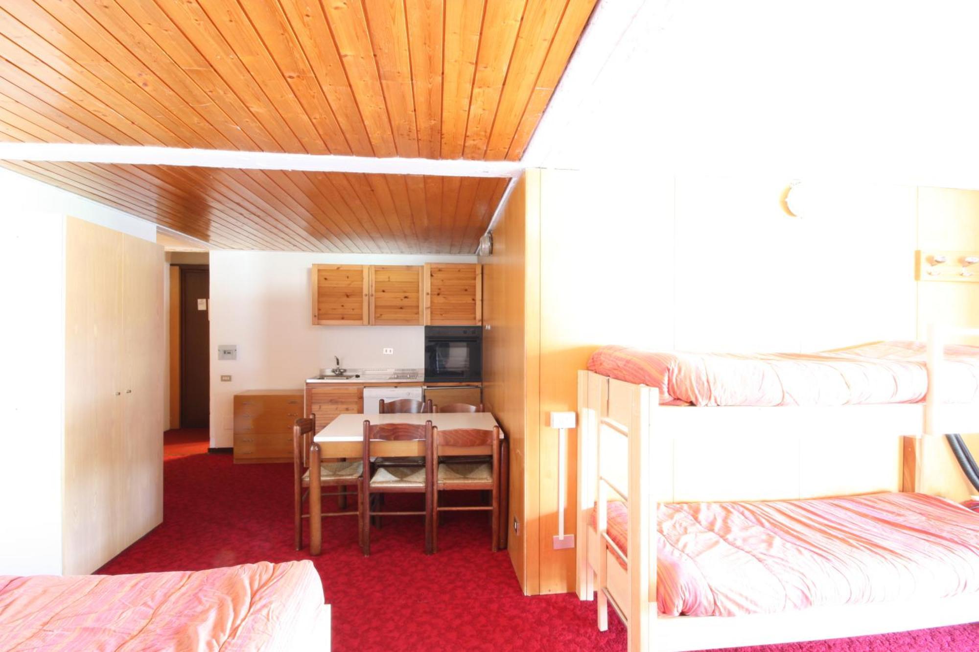 Marilleva 1400 Appartamenti Montana Zimmer foto